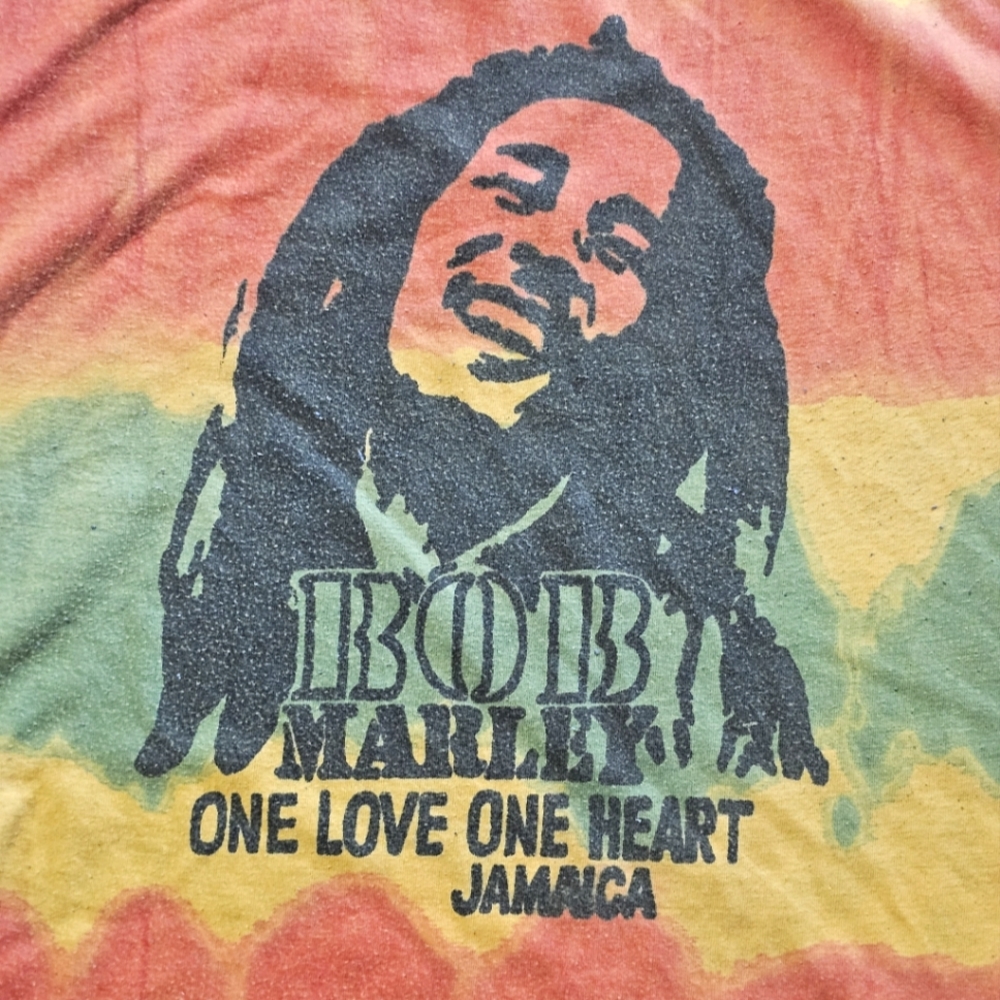 graphic t-shirt